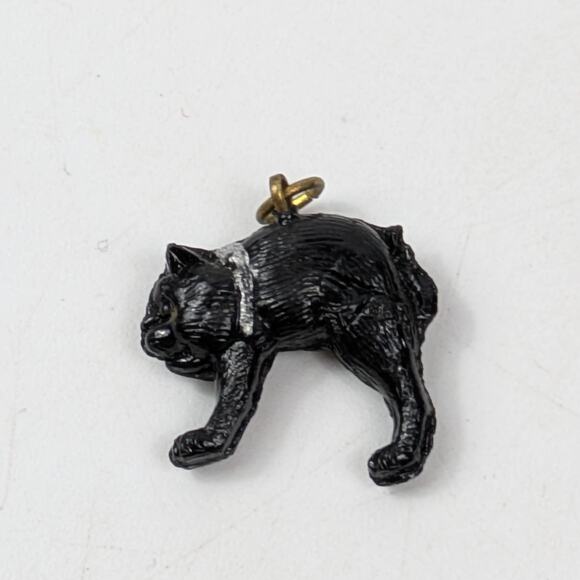 Vtg Japan Black Cat Charm Celluloid Halloween Collar Detail 0.75" Cracker Jack - Picture 3 of 4
